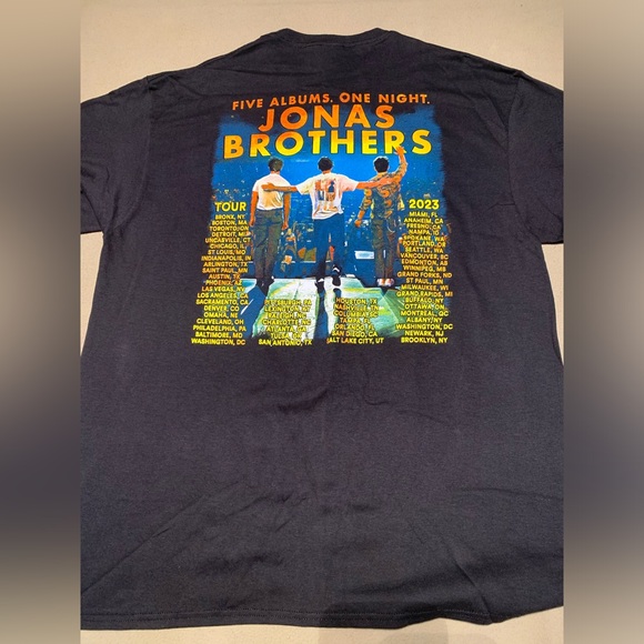 Jonas Brothers 2023 Tour T-Shirt - Picture 5 of 5